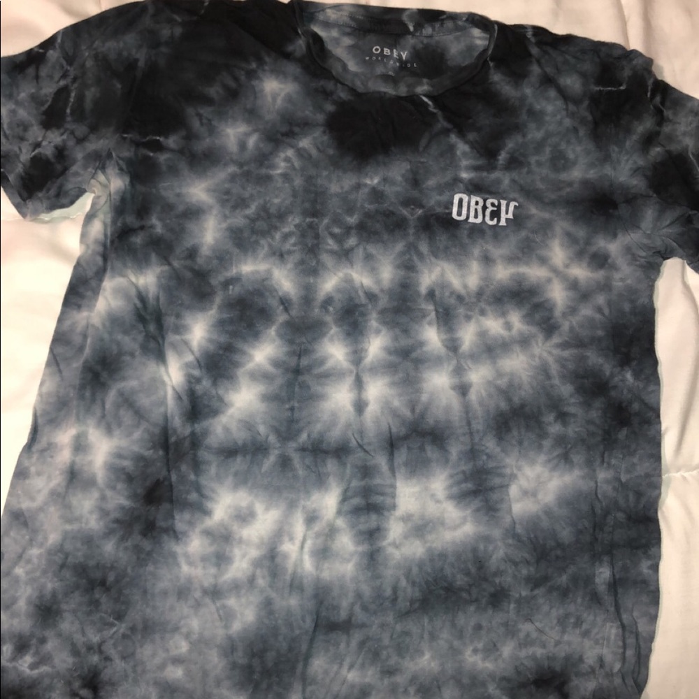 Obey T shirt